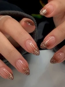 From earthy tones to chic nail art, update your manicure with our top brown nail designs that effortlessly complement your autumn look.